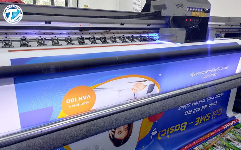 In bạt không gân sử dụng công nghệ in UV